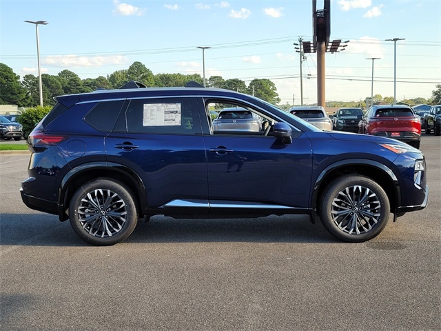 2026 Nissan Rogue Platinum photo 2