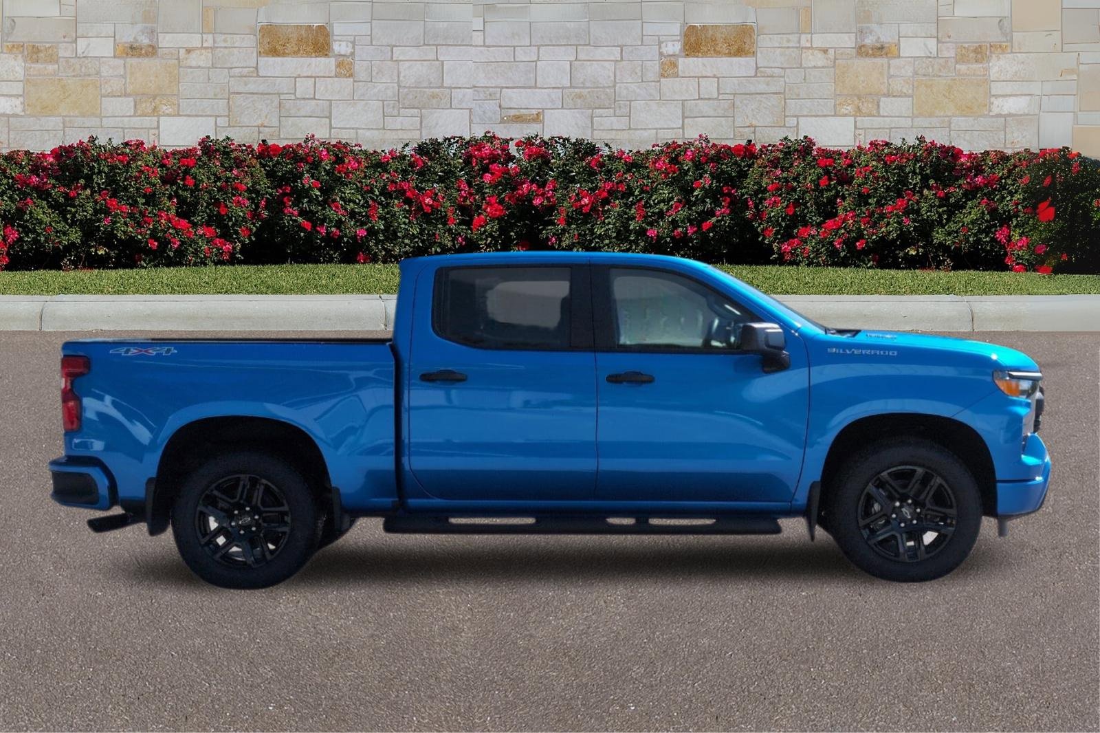 2026 Chevrolet Silverado 1500 Custom photo 2