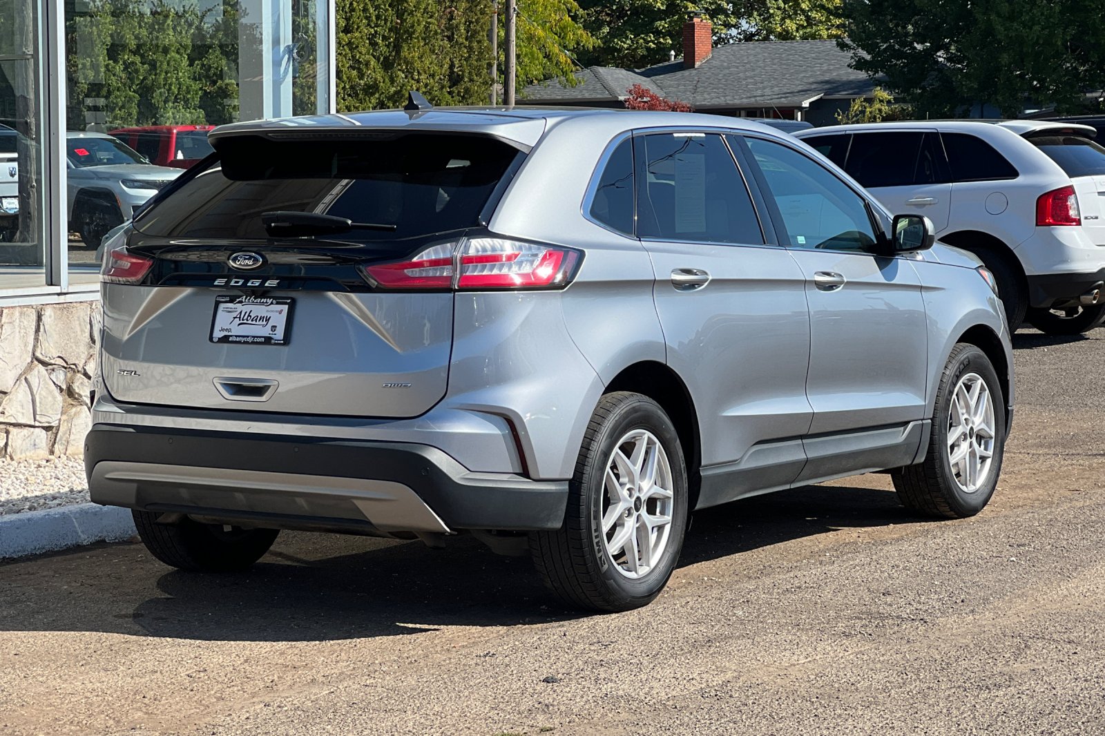 2023 Ford Edge SEL photo 3