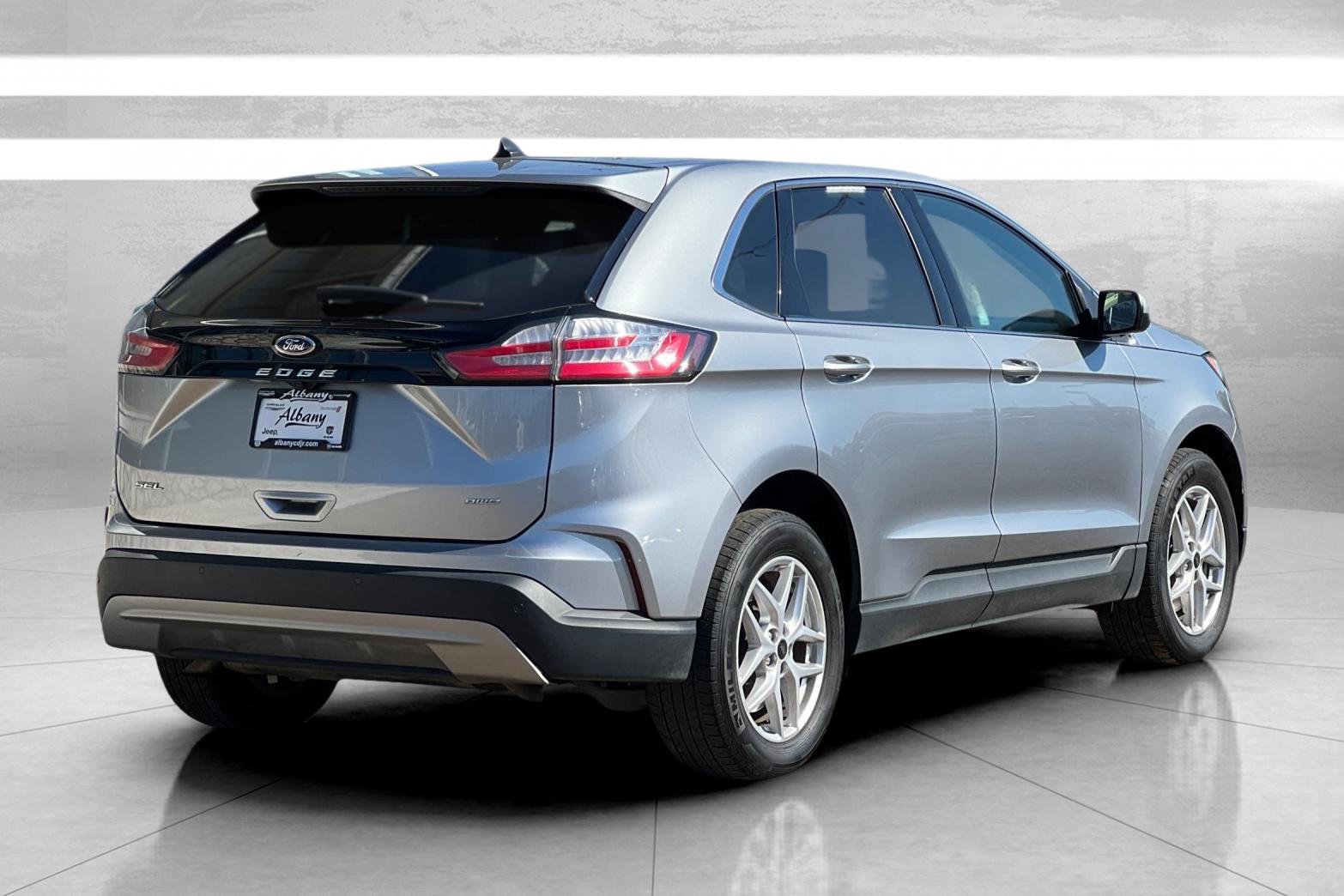 2023 Ford Edge SEL photo 3