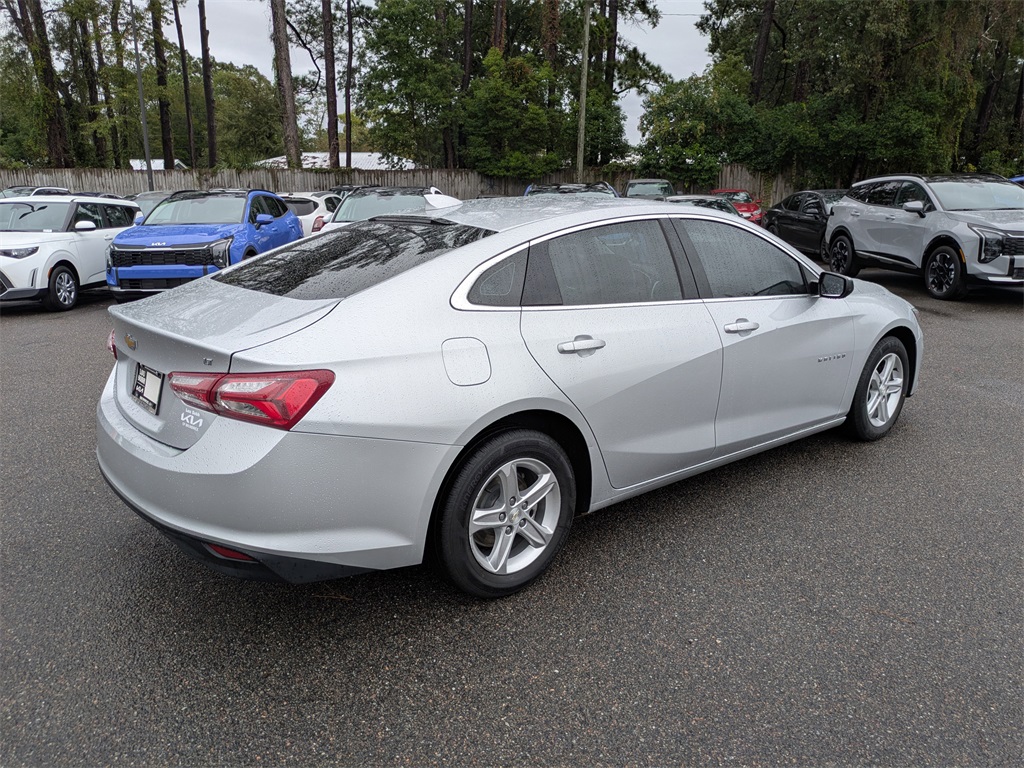 2022 Chevrolet Malibu 1LT photo 3