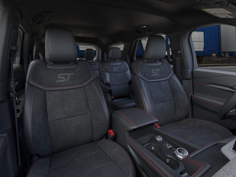 2025 Ford Explorer ST photo 6