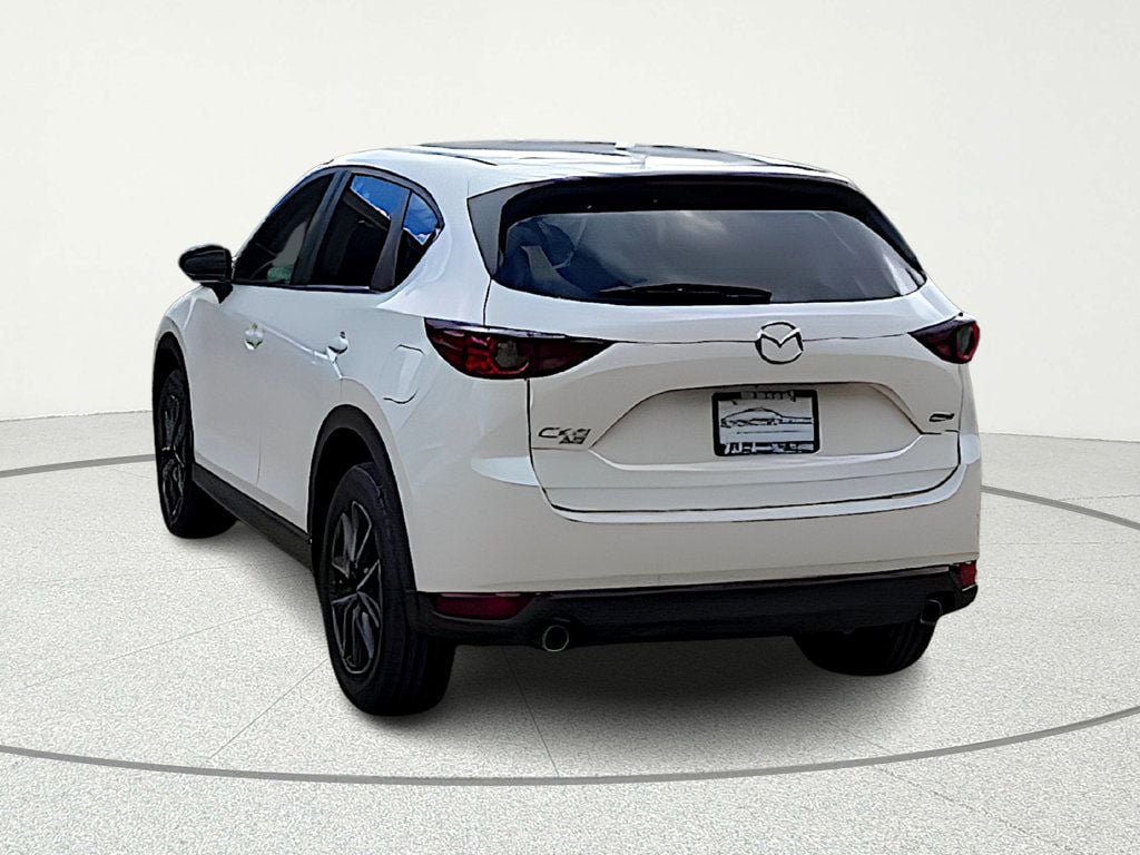 2018 Mazda CX-5 Touring Preferred photo 4