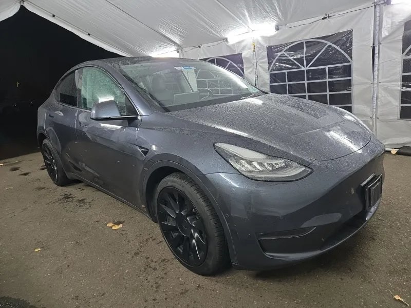 Used 2021 Tesla Model Y Long Range with VIN 5YJYGDEE4MF065208 for sale in Portland, OR