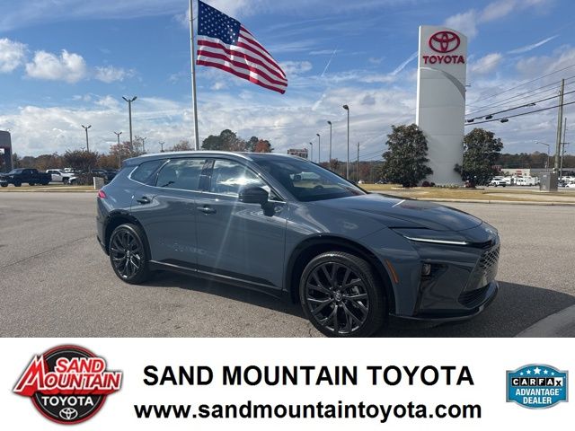 2025 Toyota Crown Signia Limited's photo