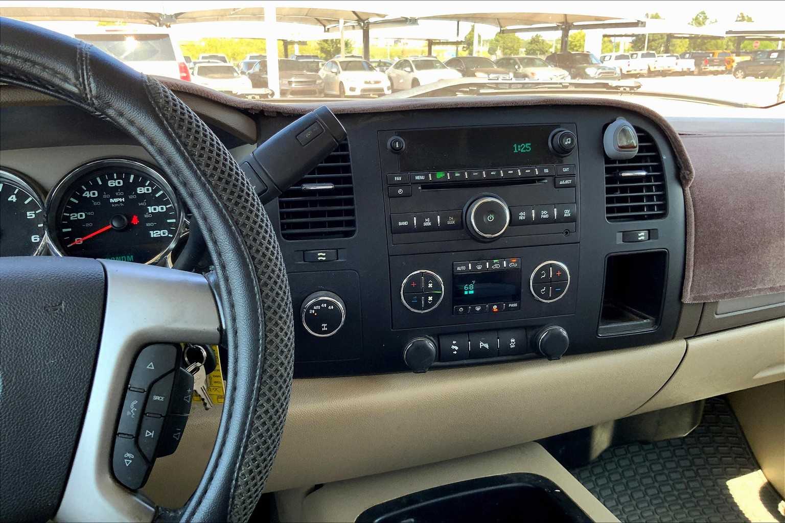 2013 Chevrolet Silverado 1500 LT photo 6