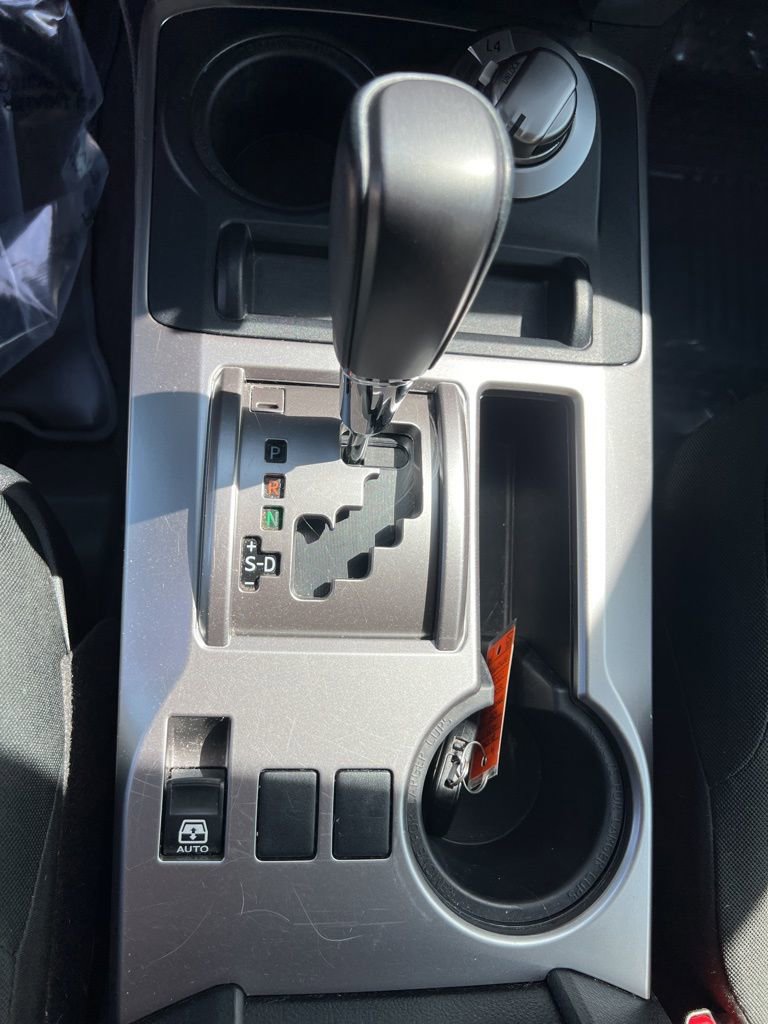 2022 Toyota 4Runner SR5 photo 13