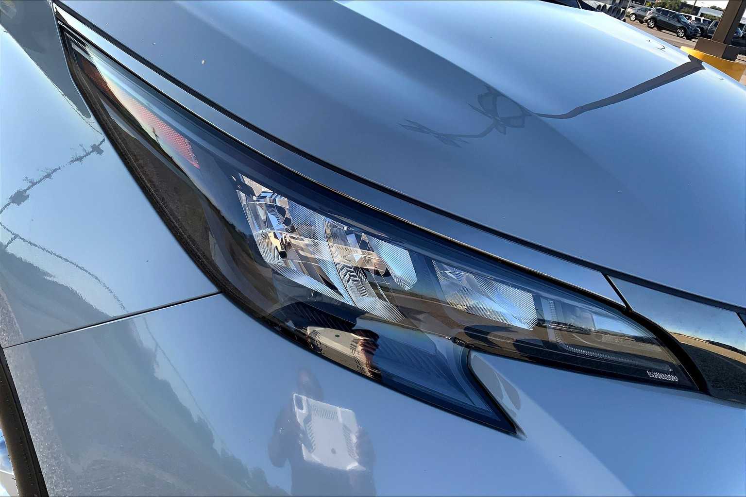 2023 Toyota Sienna Woodland Edition photo 26