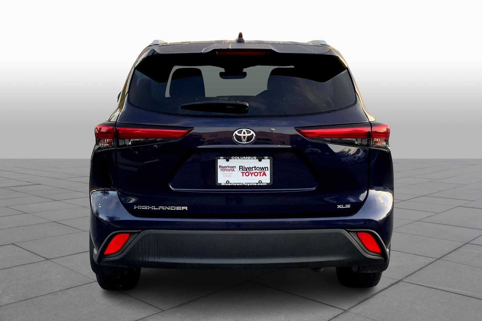 2023 Toyota Highlander XLE photo 4