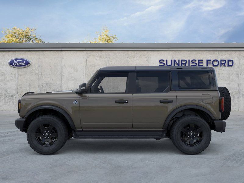 2025 Ford Bronco Outer Banks photo 4