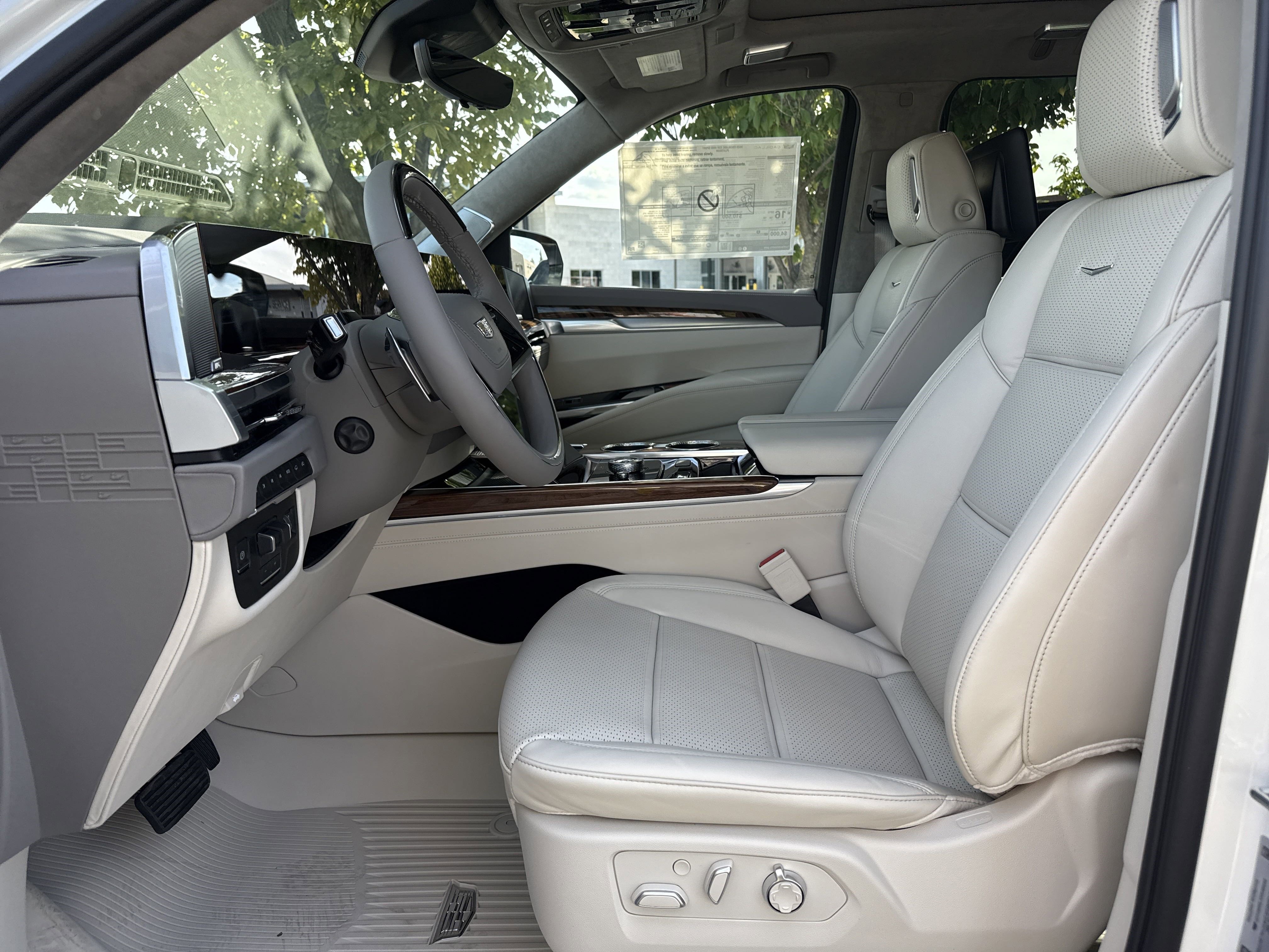 2025 Cadillac Escalade ESV Sport Platinum photo 9