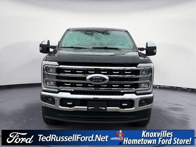 2025 Ford F-350 Lariat photo 2