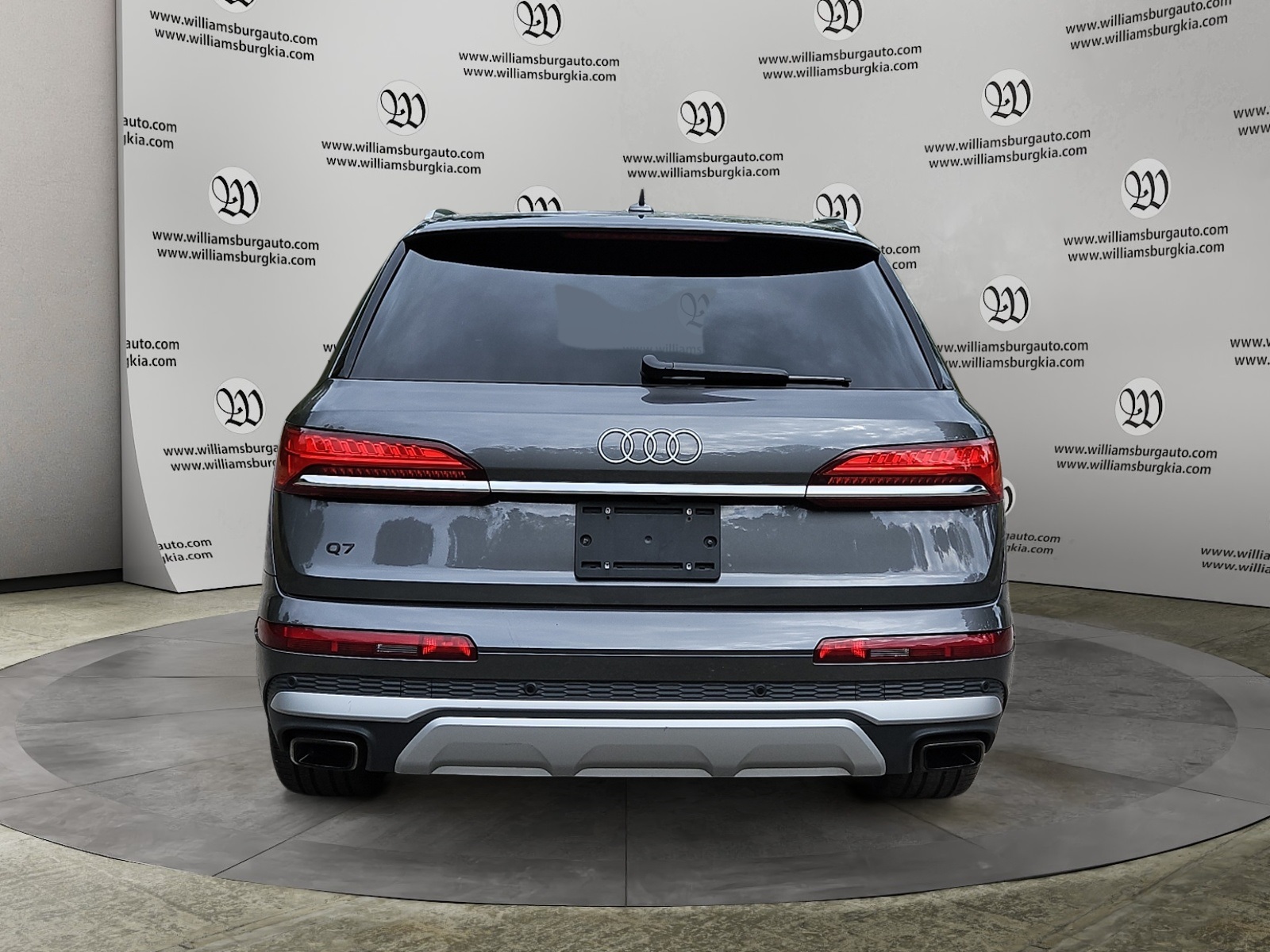 2025 Audi Q7 55 Premium Plus photo 4
