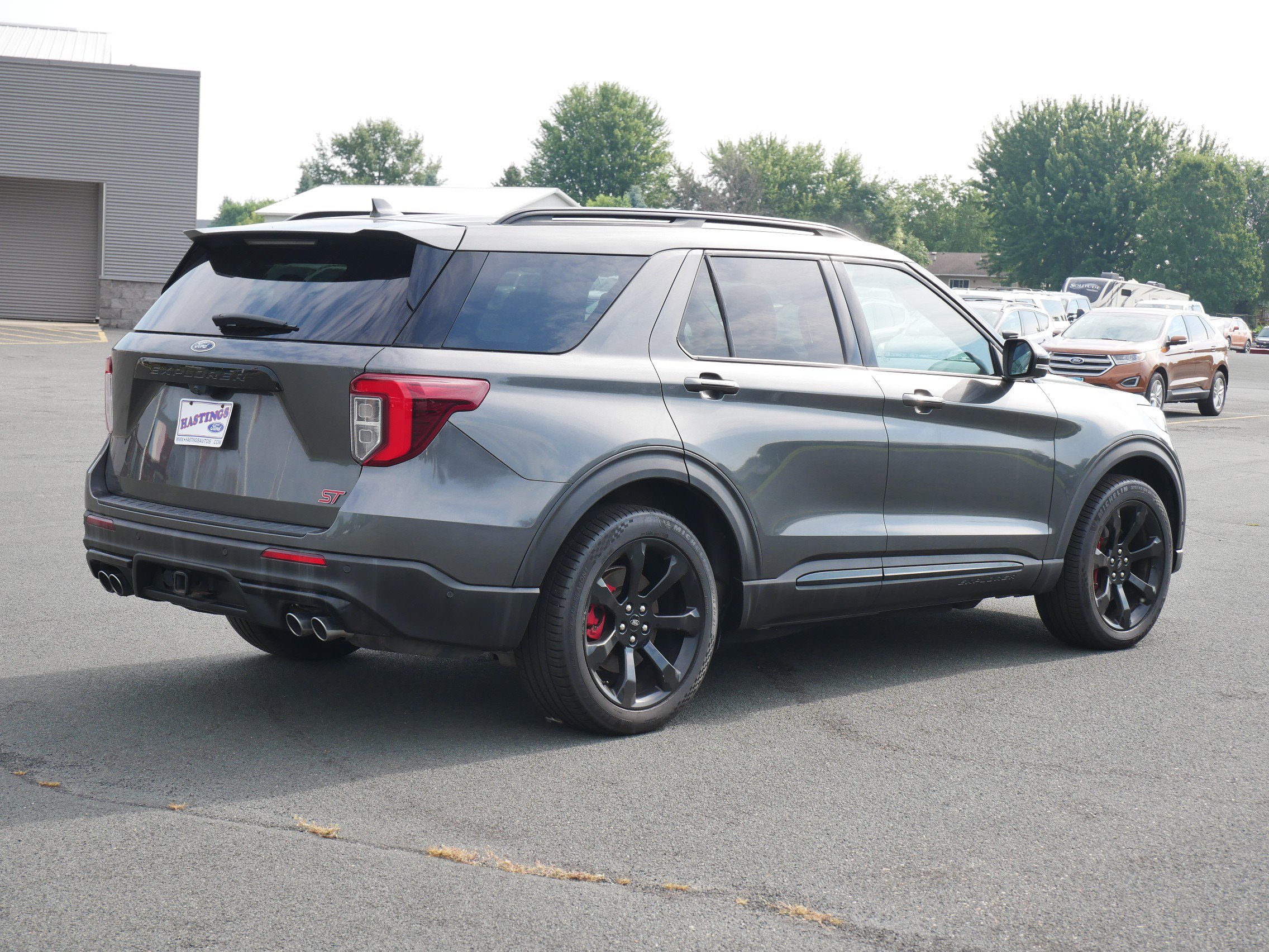 2020 Ford Explorer ST photo 3