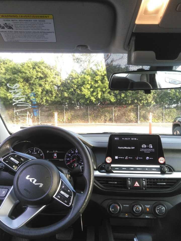 2023 Kia Forte LXS photo 4