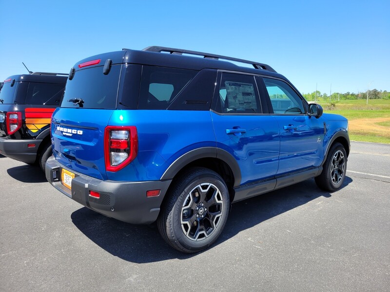 2025 Ford Bronco Sport Outer Banks photo 10