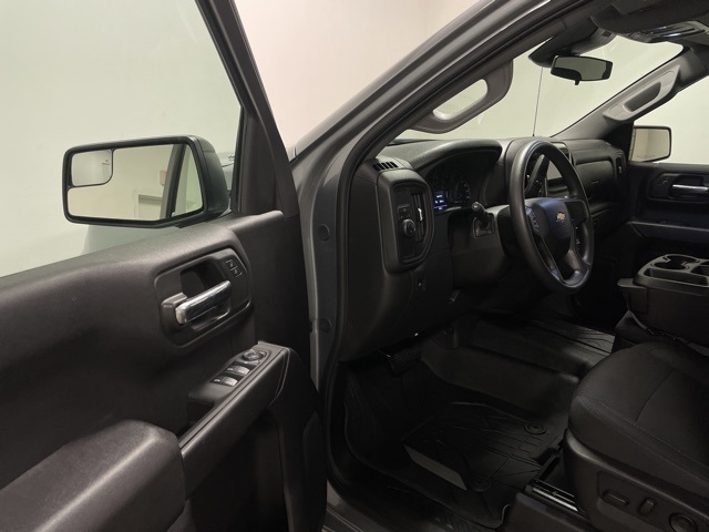 2024 Chevrolet Silverado 1500 Custom photo 11