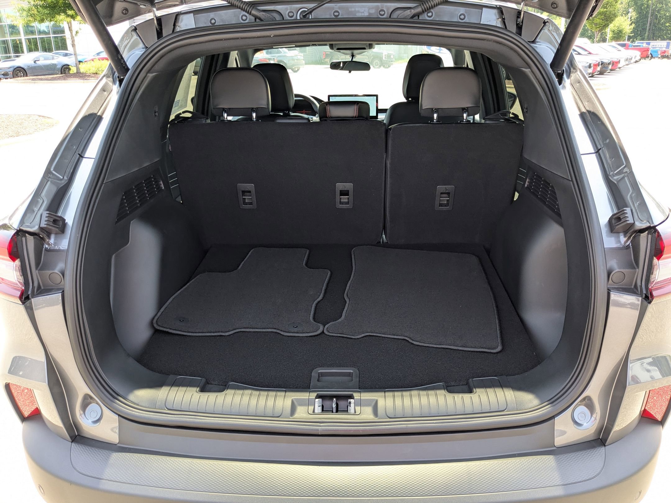 2025 Ford Escape ST-Line photo 28