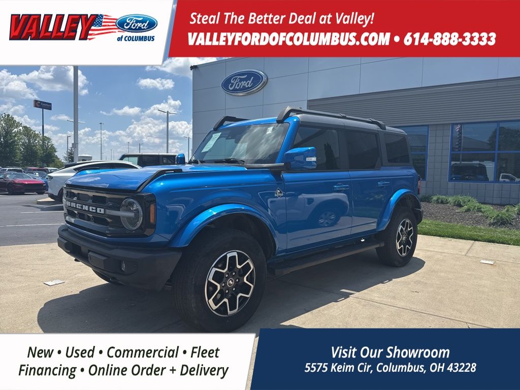 2022 Ford Bronco Outer Banks photo 2