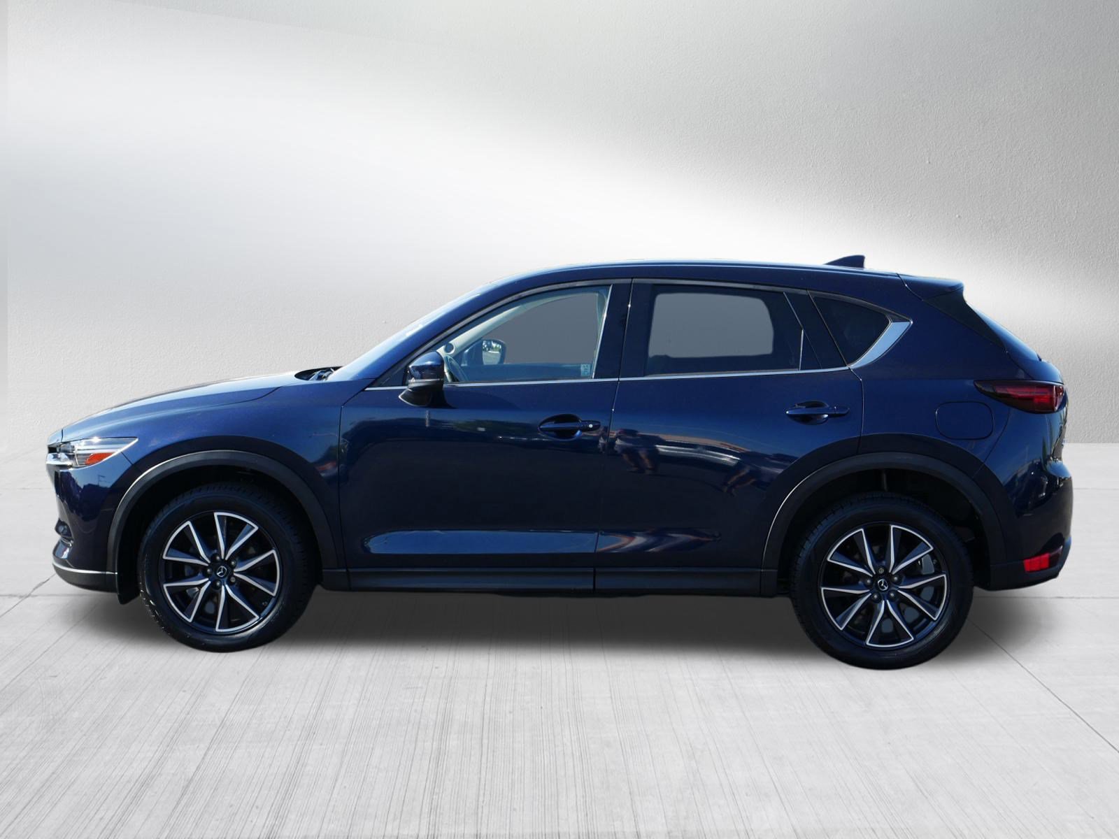 2017 Mazda CX-5 Grand Touring photo 2