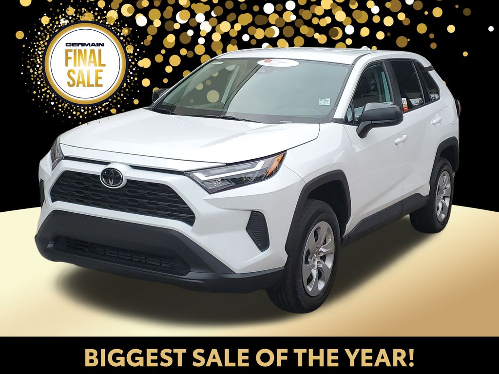 2023 Toyota RAV4 LE's photo