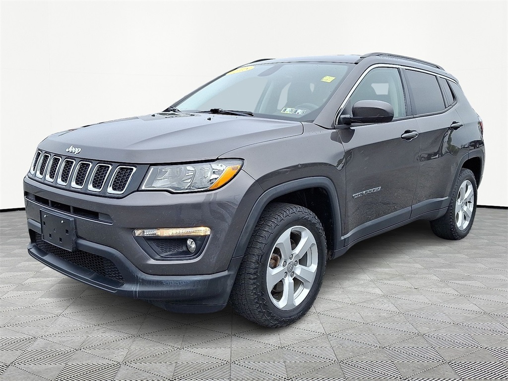 2018 Jeep Compass Latitude photo 2