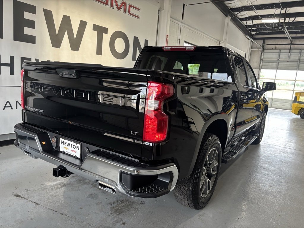2025 Chevrolet Silverado 1500 LT photo 21