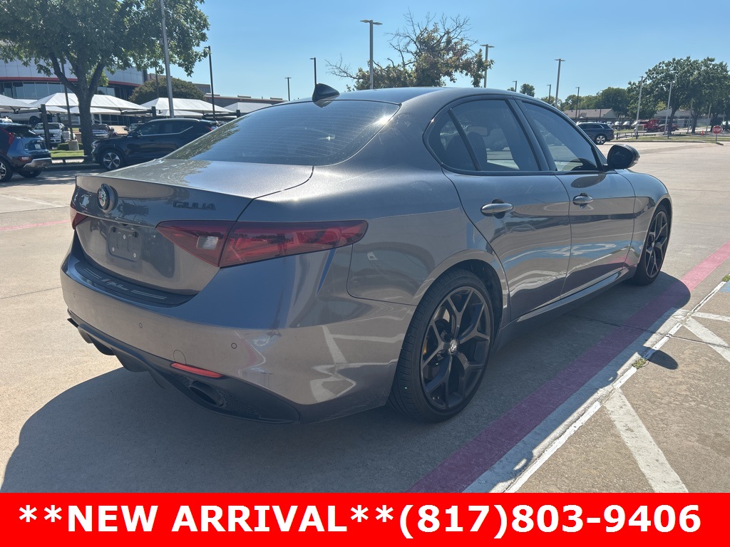 2020 Alfa Romeo Giulia Base photo 3