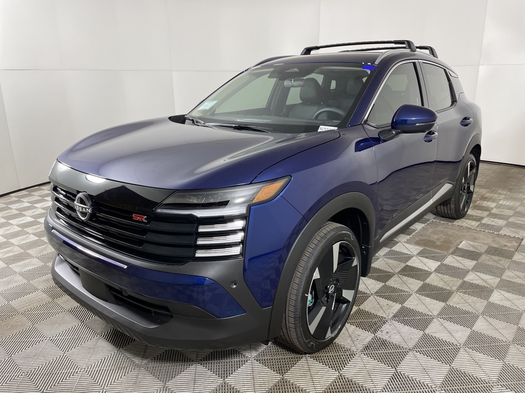 2025 Nissan Kicks SR photo 4