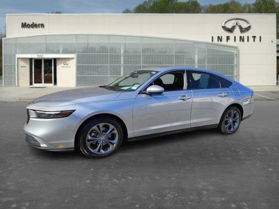 2023 Honda Accord EX's photo