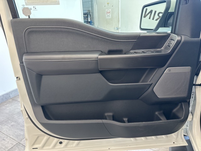 2025 Ford F-150 Lariat photo 10