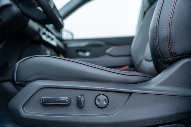 2025 Honda Pilot Black Edition photo 23