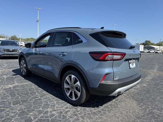 2025 Ford Escape Platinum photo 4