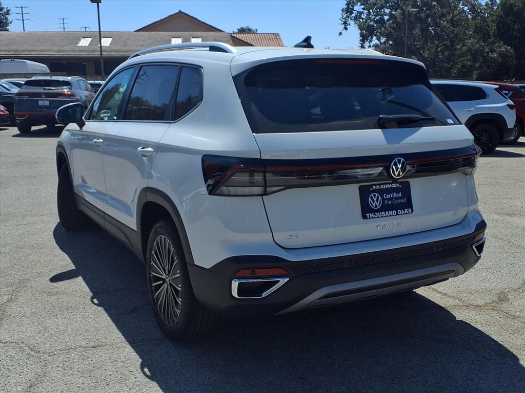 2025 Volkswagen Taos SE photo 3