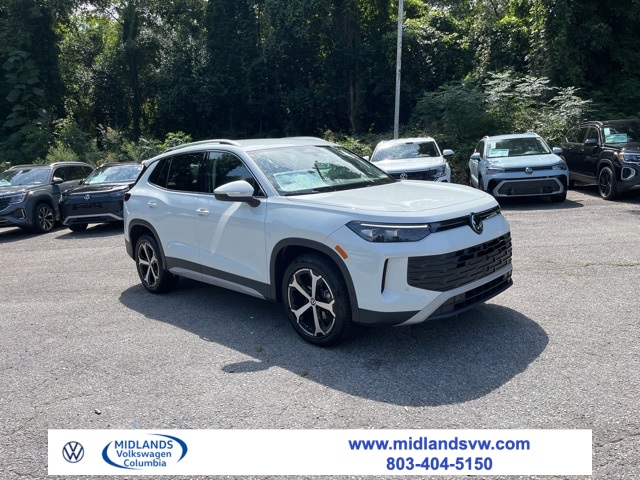 2025 Volkswagen Tiguan SE's photo