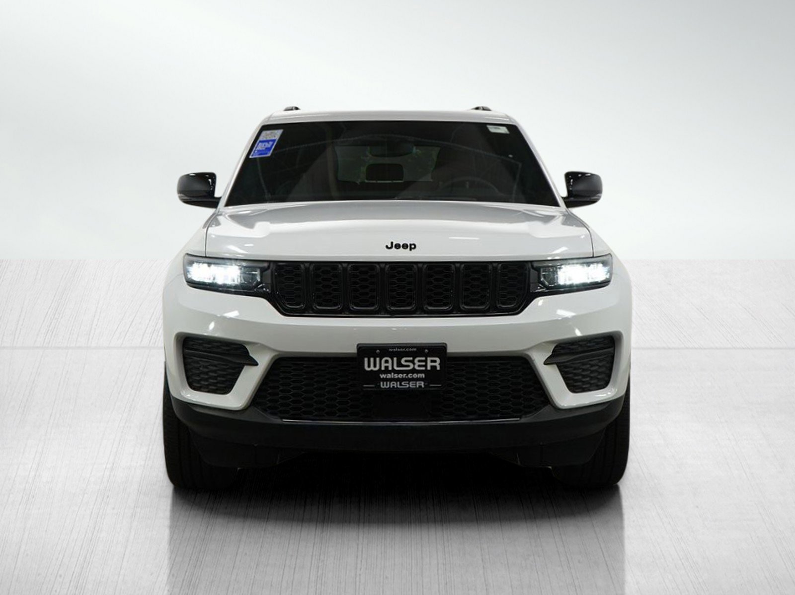 2023 Jeep Grand Cherokee Laredo Altitude photo 8