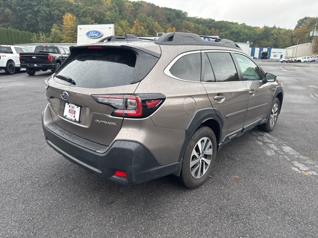 2023 Subaru Outback Premium photo 3