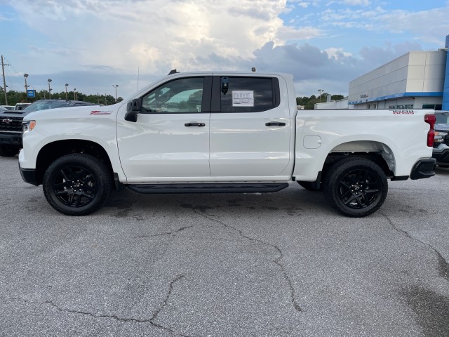 2025 Chevrolet Silverado LT Trail Boss photo 4