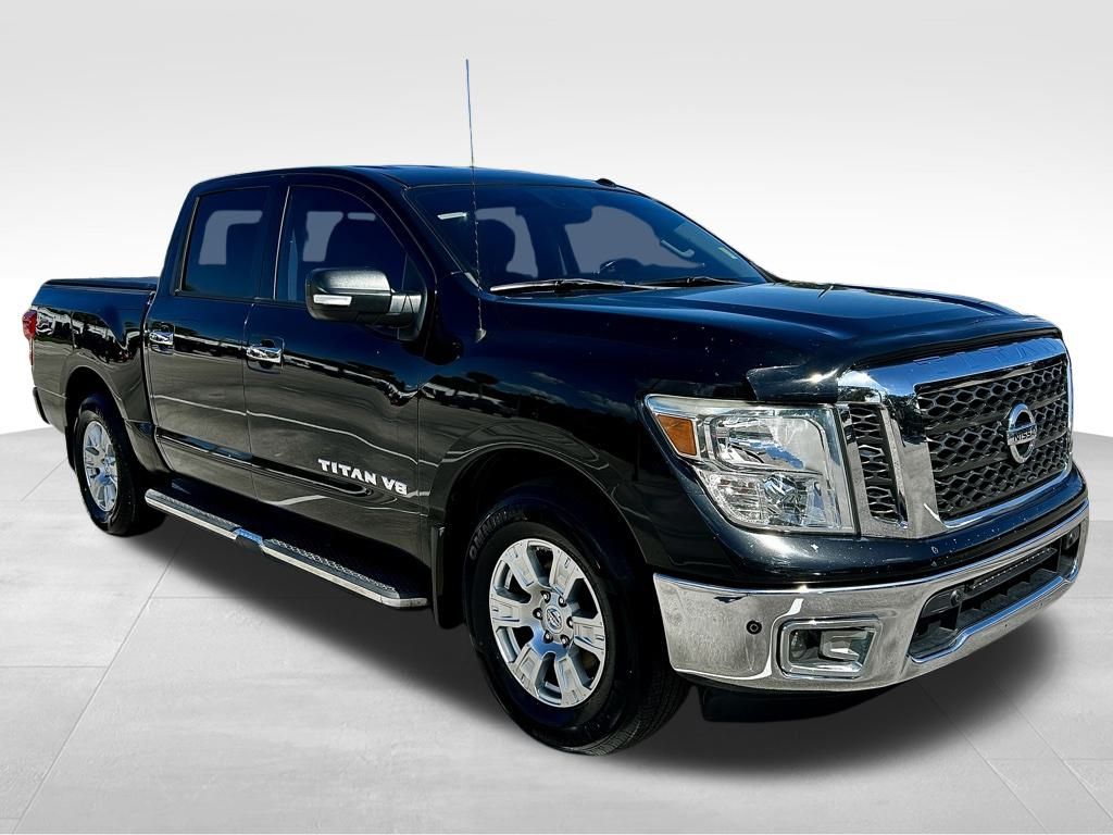 2018 Nissan Titan SV photo 2