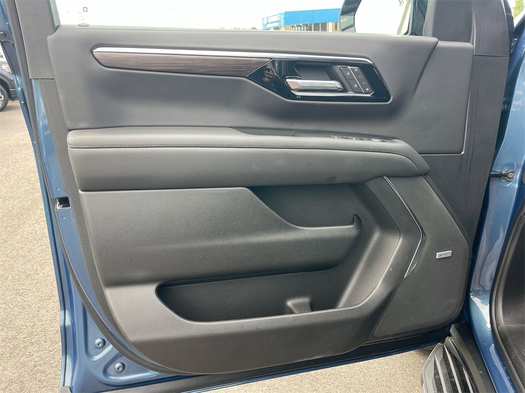 2025 Chevrolet Tahoe LT photo 26