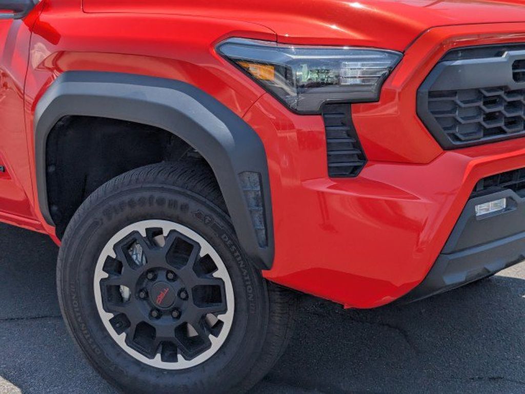 2024 Toyota Tacoma TRD Off-Road photo 2