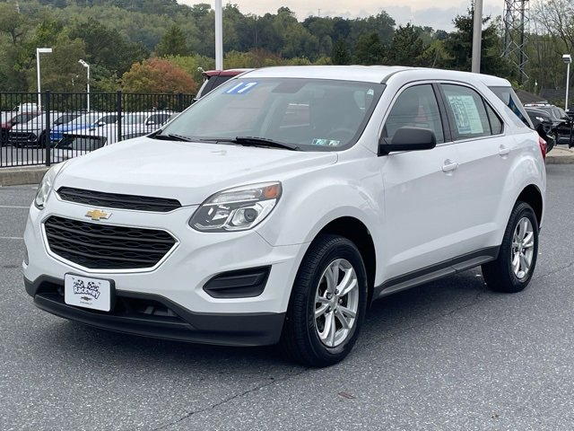 2017 Chevrolet Equinox LS photo 3