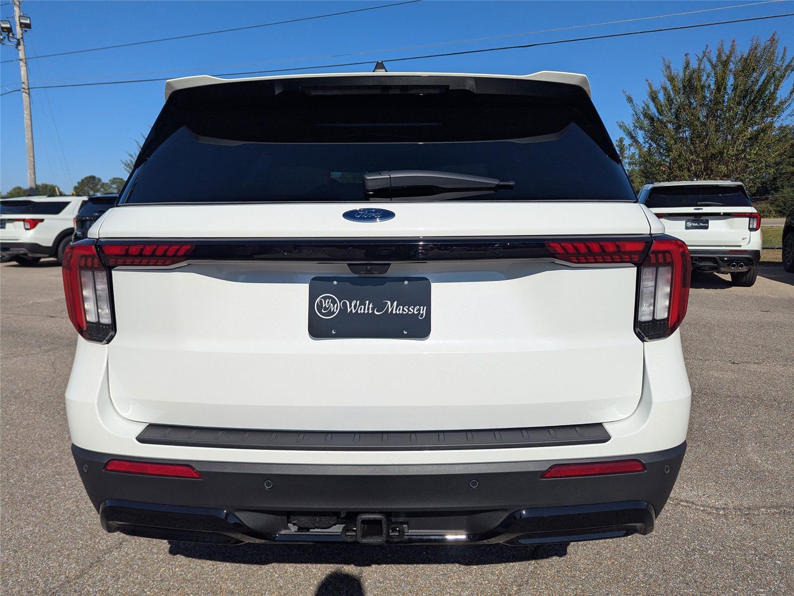 2025 Ford Explorer ST-Line photo 4