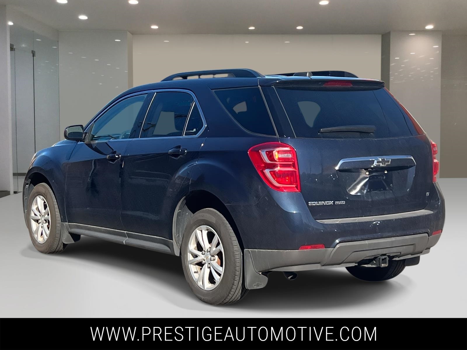 2017 Chevrolet Equinox LT photo 3