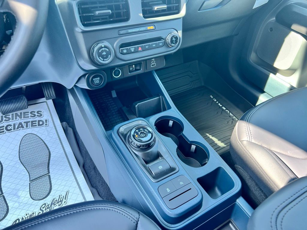 2025 Ford Maverick Lariat photo 8