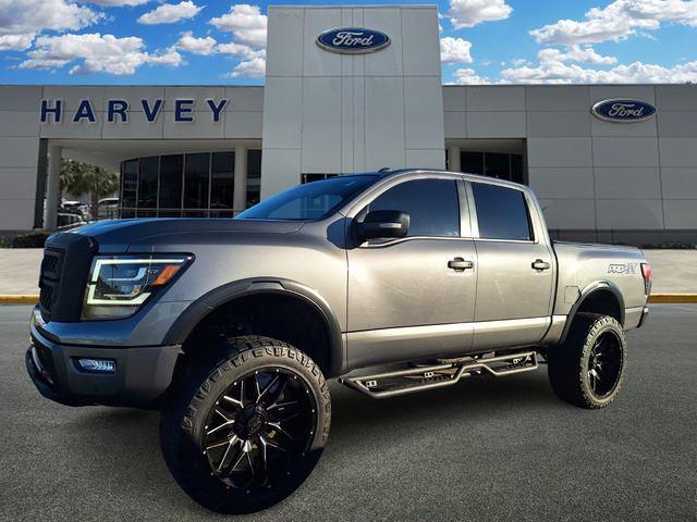 2021 Nissan Titan PRO-4X's photo