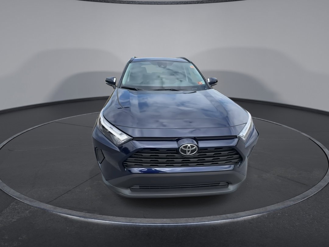 2025 Toyota RAV4 Hybrid XLE photo 3