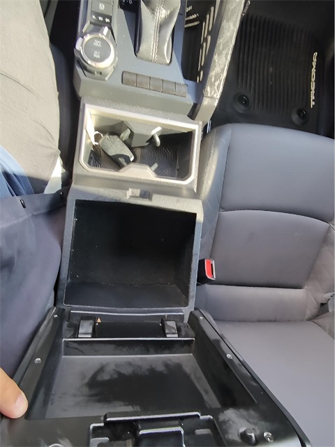 2024 Toyota Tacoma SR5 photo 32