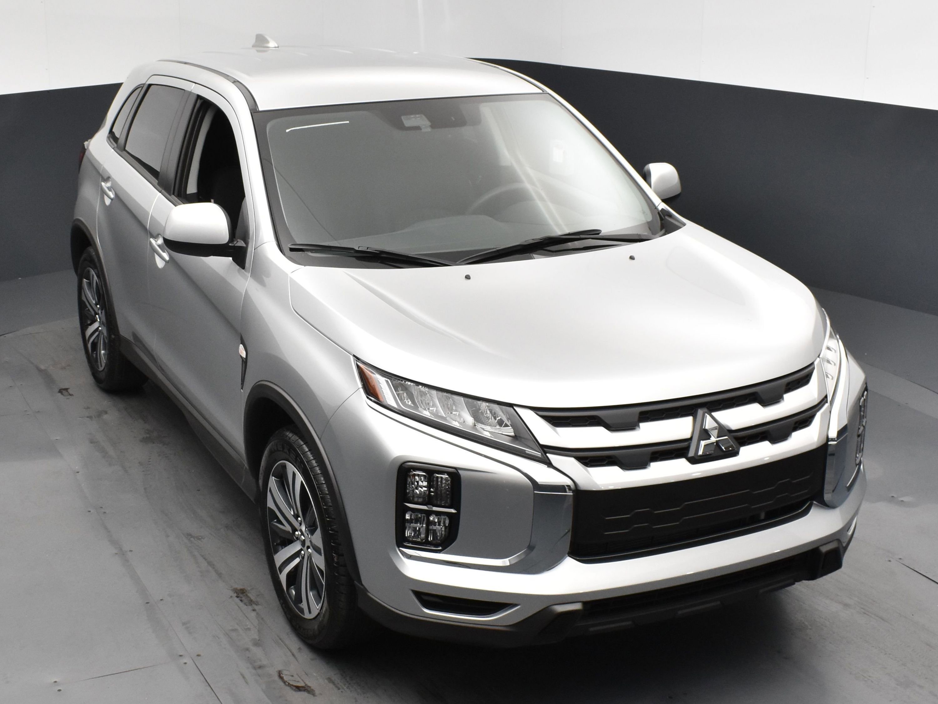 2025 Mitsubishi Outlander Sport SE photo 15