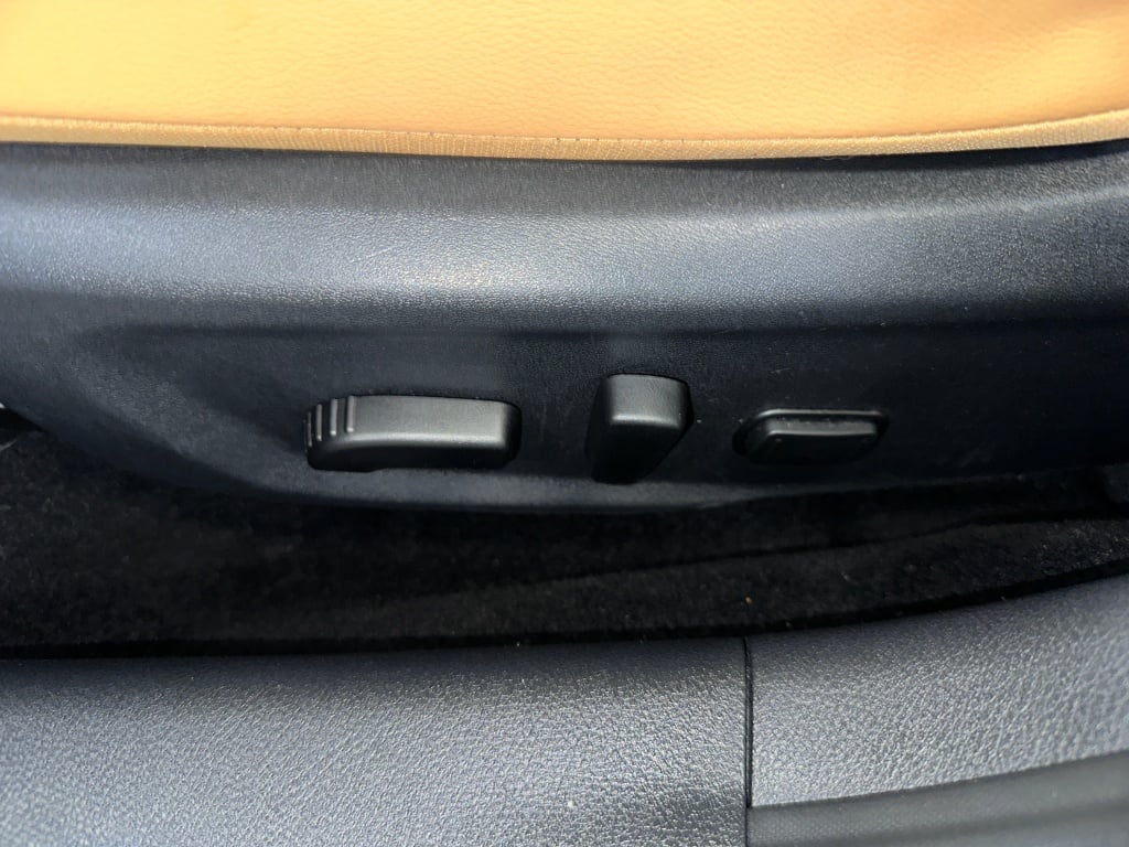 2023 Nissan Sentra SV photo 3